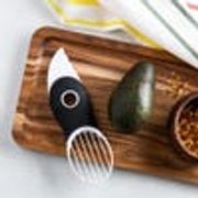 OXO Good Grips 3-in-1 Avocado Slicer 3