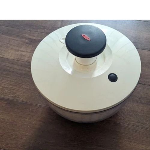 OXO Steel Salad Spinner 3